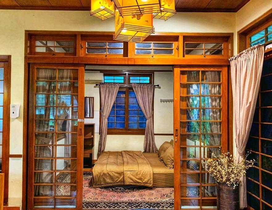 Designer Villa Tokyo Cianjur Extérieur photo