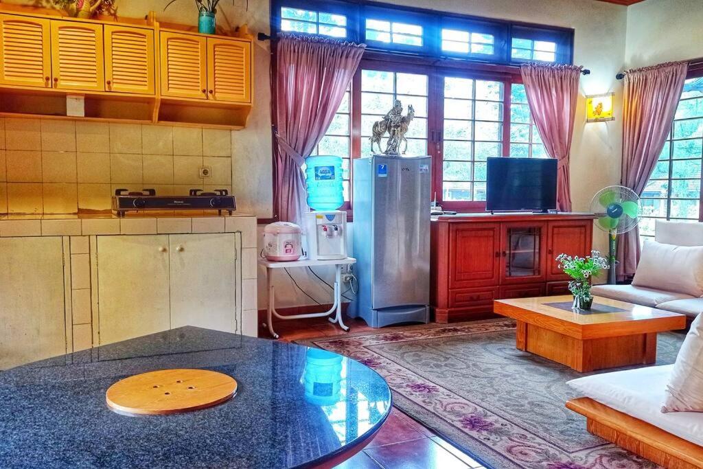 Designer Villa Tokyo Cianjur Extérieur photo